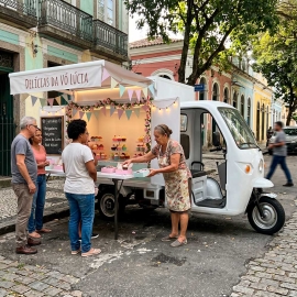 Food Truck para Doces Gourmet - Mini Food Truck Elétrico